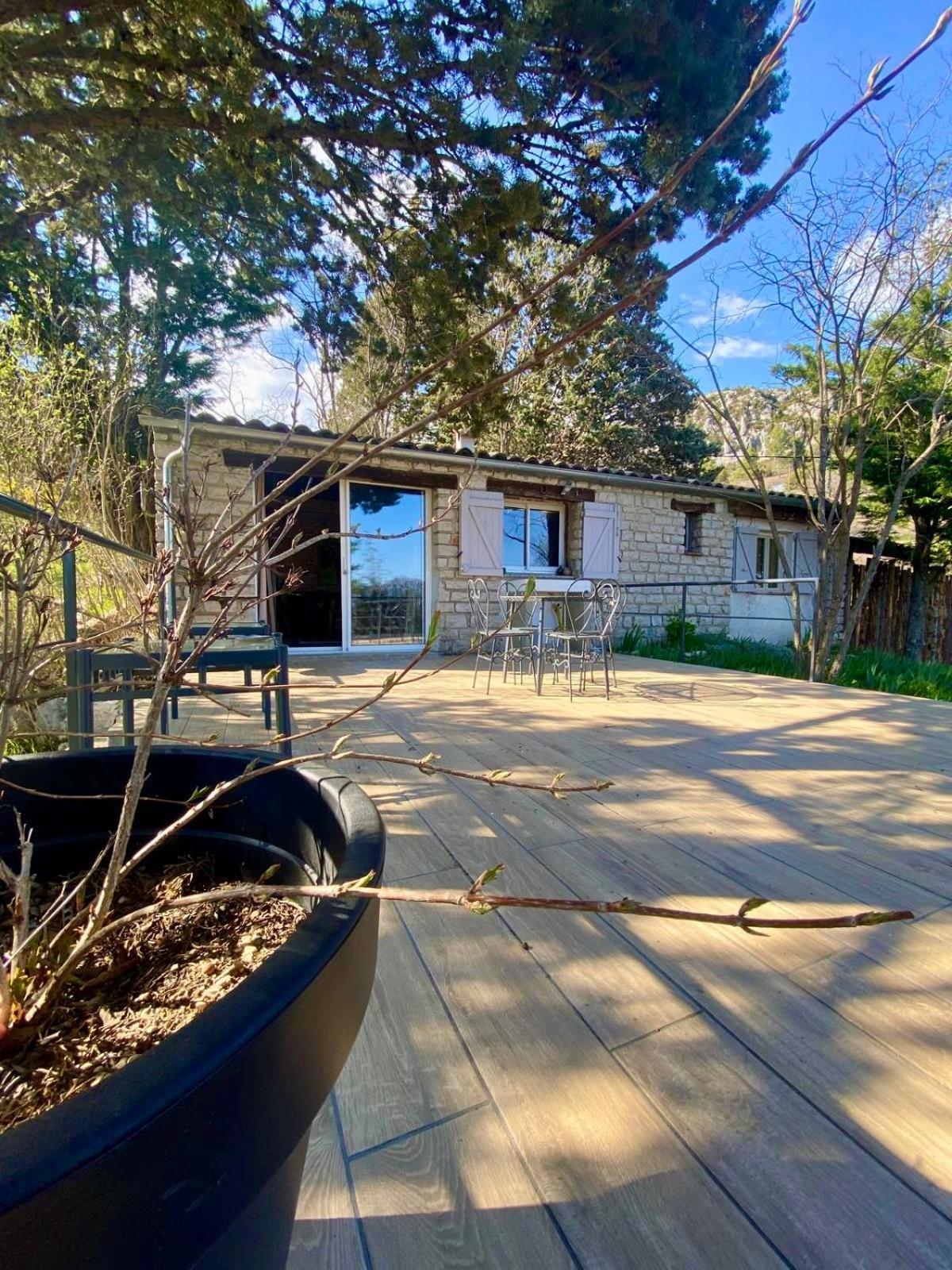 La Maison D'Eddy Et Caro Aux Portes Du Verdon Trigance Exterior photo