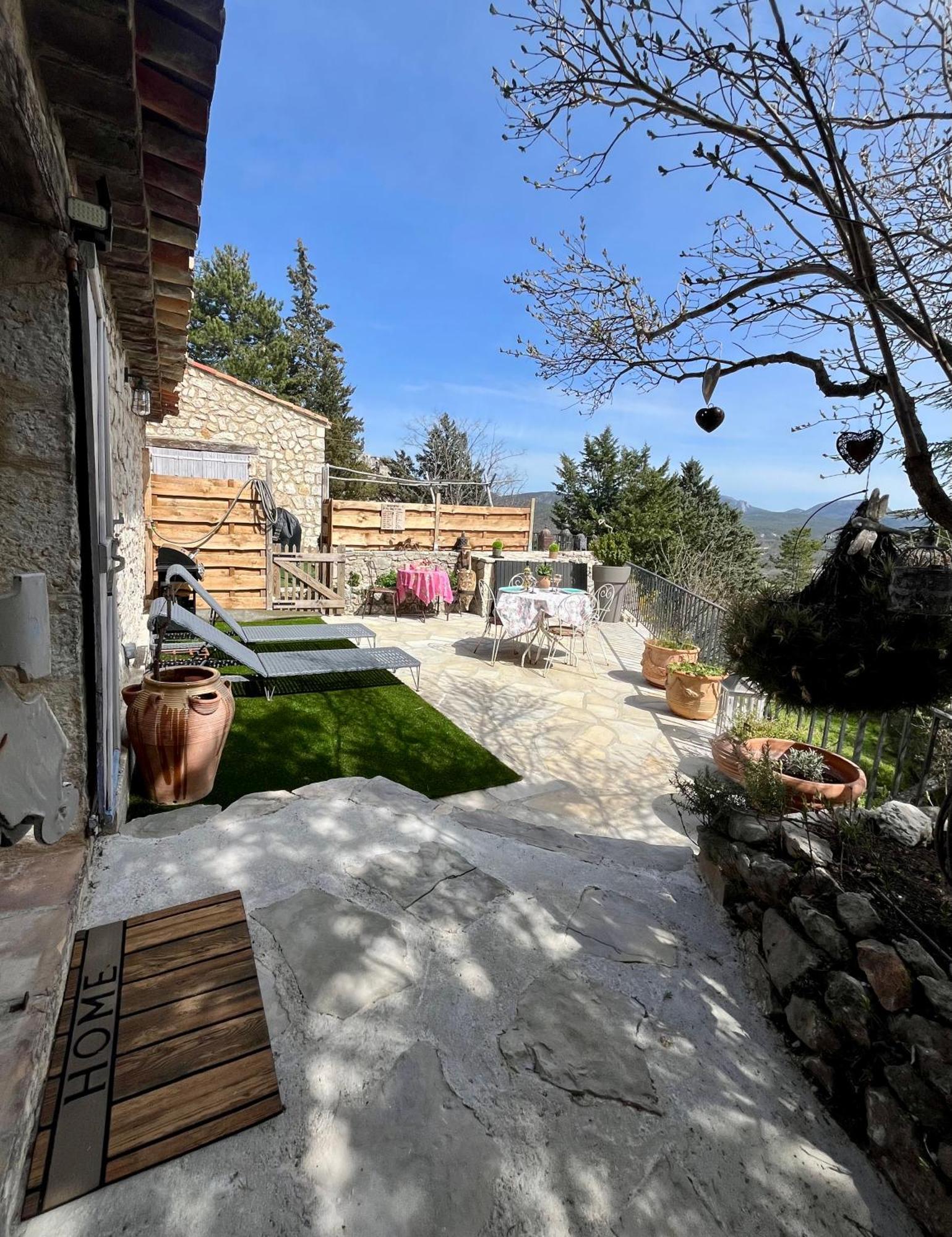 La Maison D'Eddy Et Caro Aux Portes Du Verdon Trigance Exterior photo